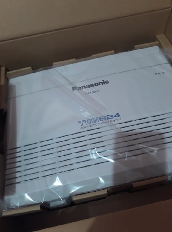 TES824 Panansonic TES824 -6 Lines 24 Extension Advanced Hybrid Telephone System with Console